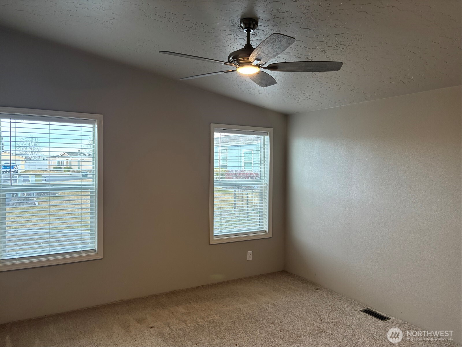 1701 E Burr Avenue #55, Moses Lake, WA 98837