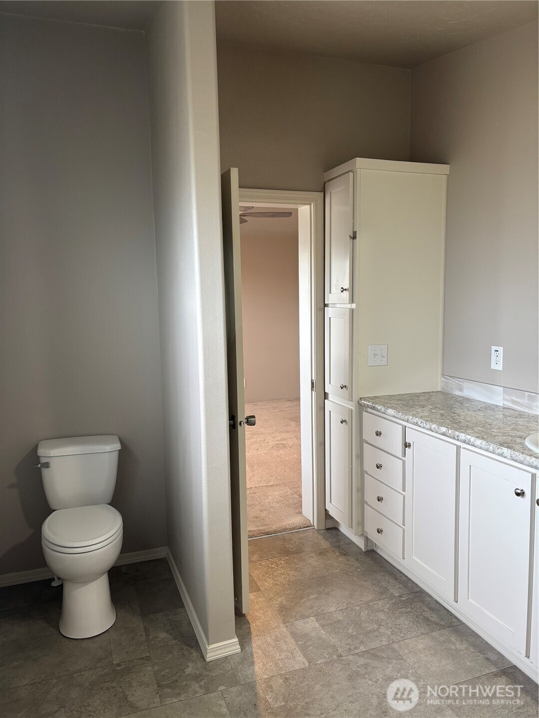 1701 E Burr Avenue #55, Moses Lake, WA 98837