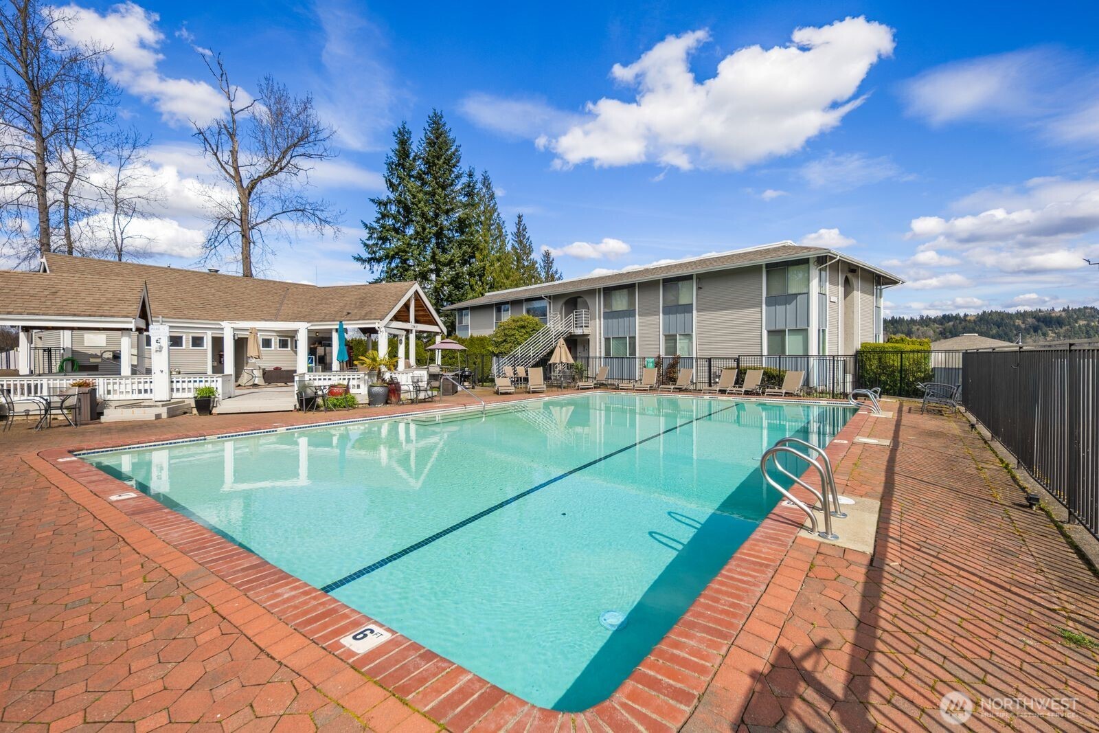 17203 NE 45th Street #46, Redmond, WA 98052