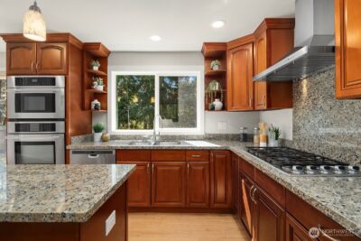 6311 139th Place SE, Bellevue, WA 98006 - Photo 11
