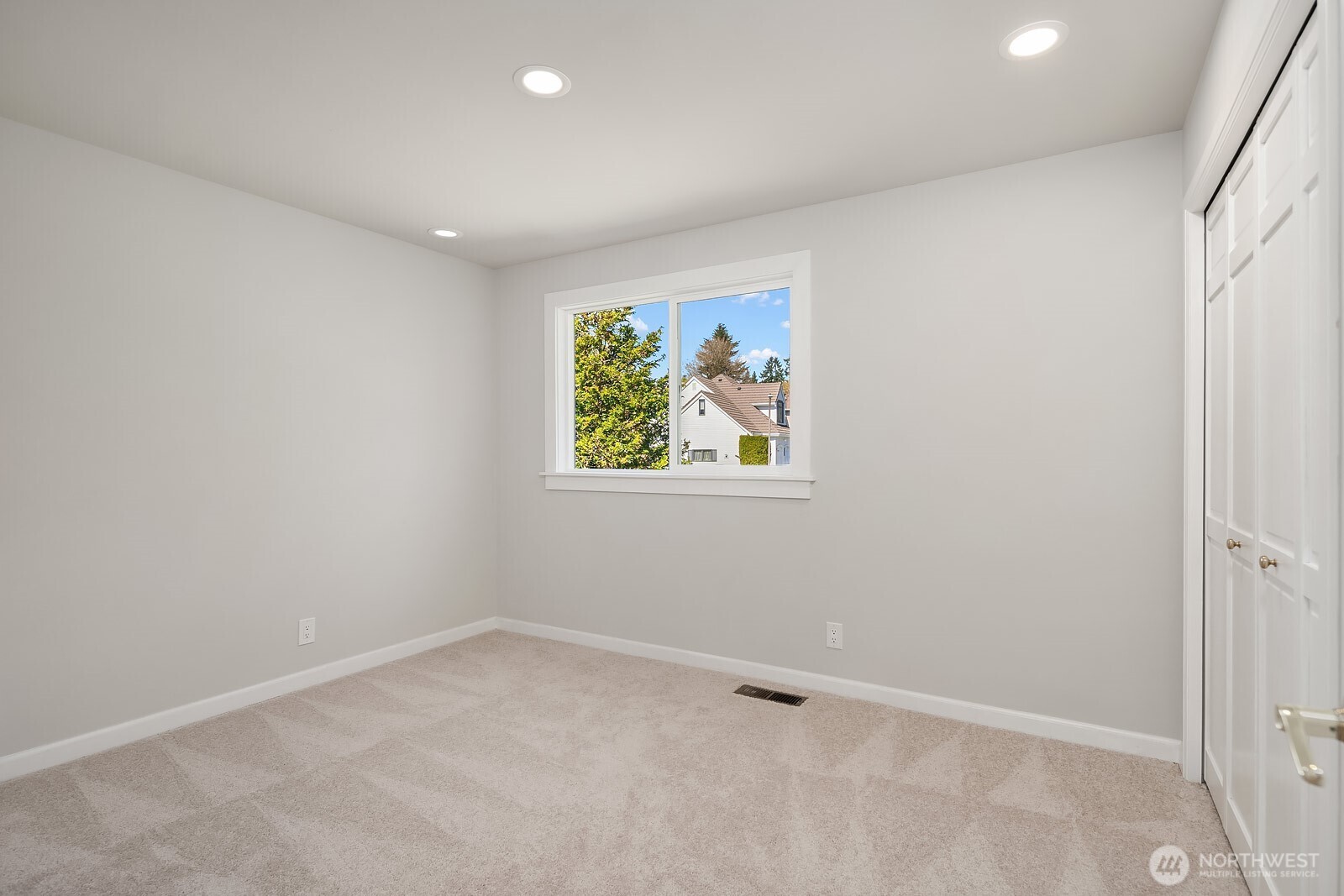 6311 139th Place SE, Bellevue, WA 98006