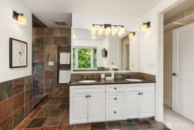 16908 SE Licorice Way , Newcastle, WA 98059 - Photo 19