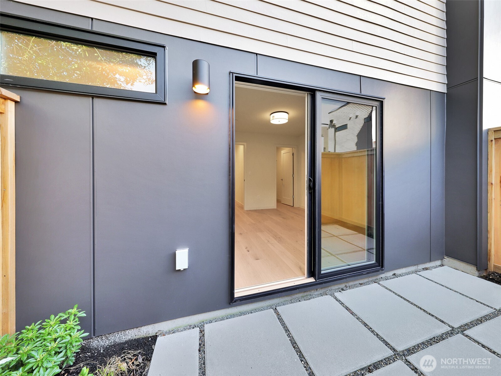 1414 N 47th Street #B, Seattle, WA 98103