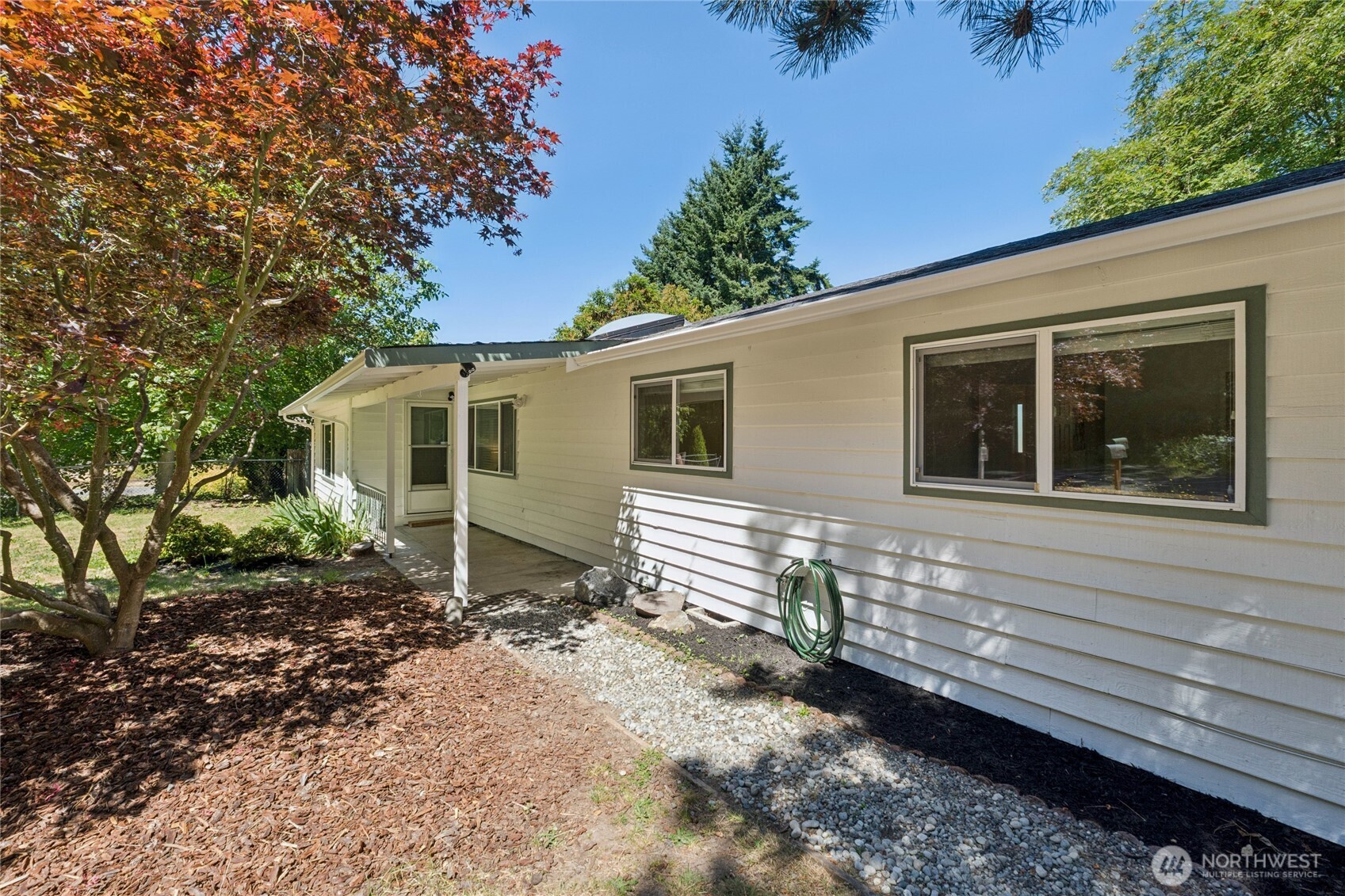19520 Grannis Road , Bothell, WA 98012