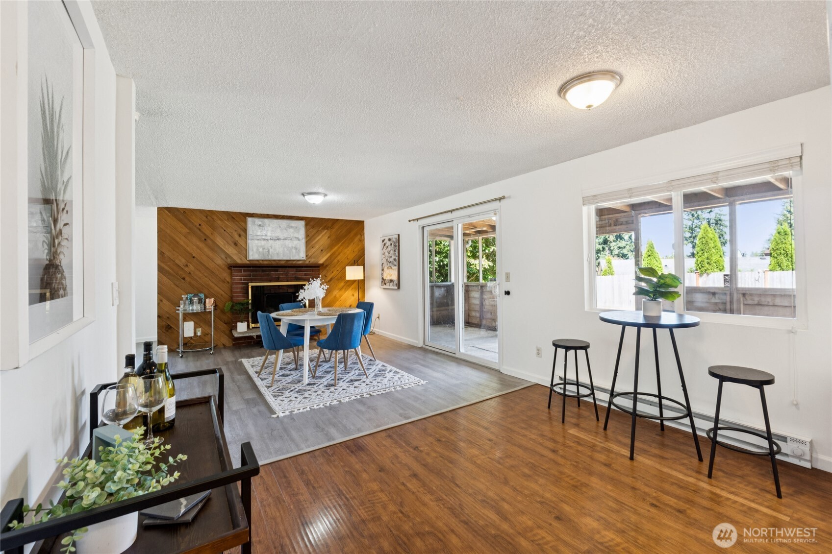 19520 Grannis Road , Bothell, WA 98012