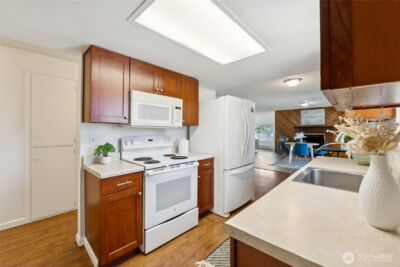 19520 Grannis Road , Bothell, WA 98012 - Photo 14