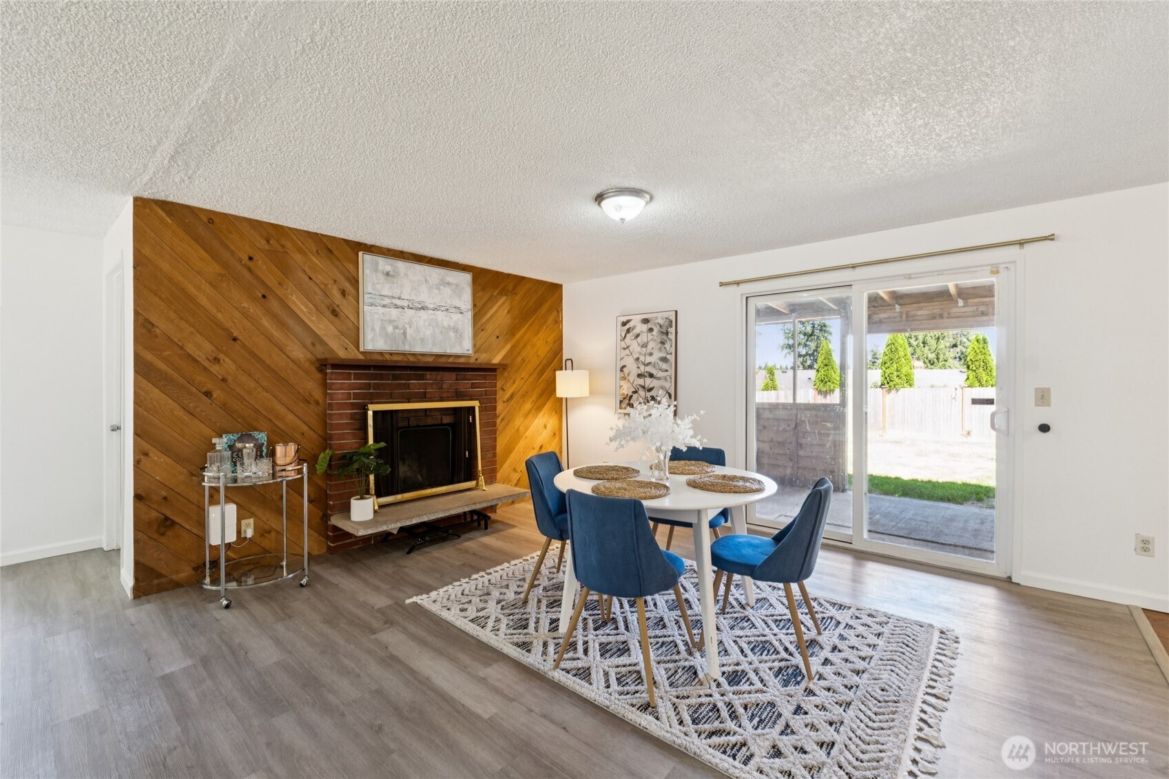 19520 Grannis Road , Bothell, WA 98012