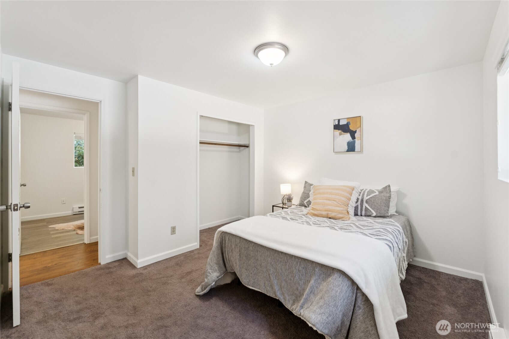 19520 Grannis Road , Bothell, WA 98012