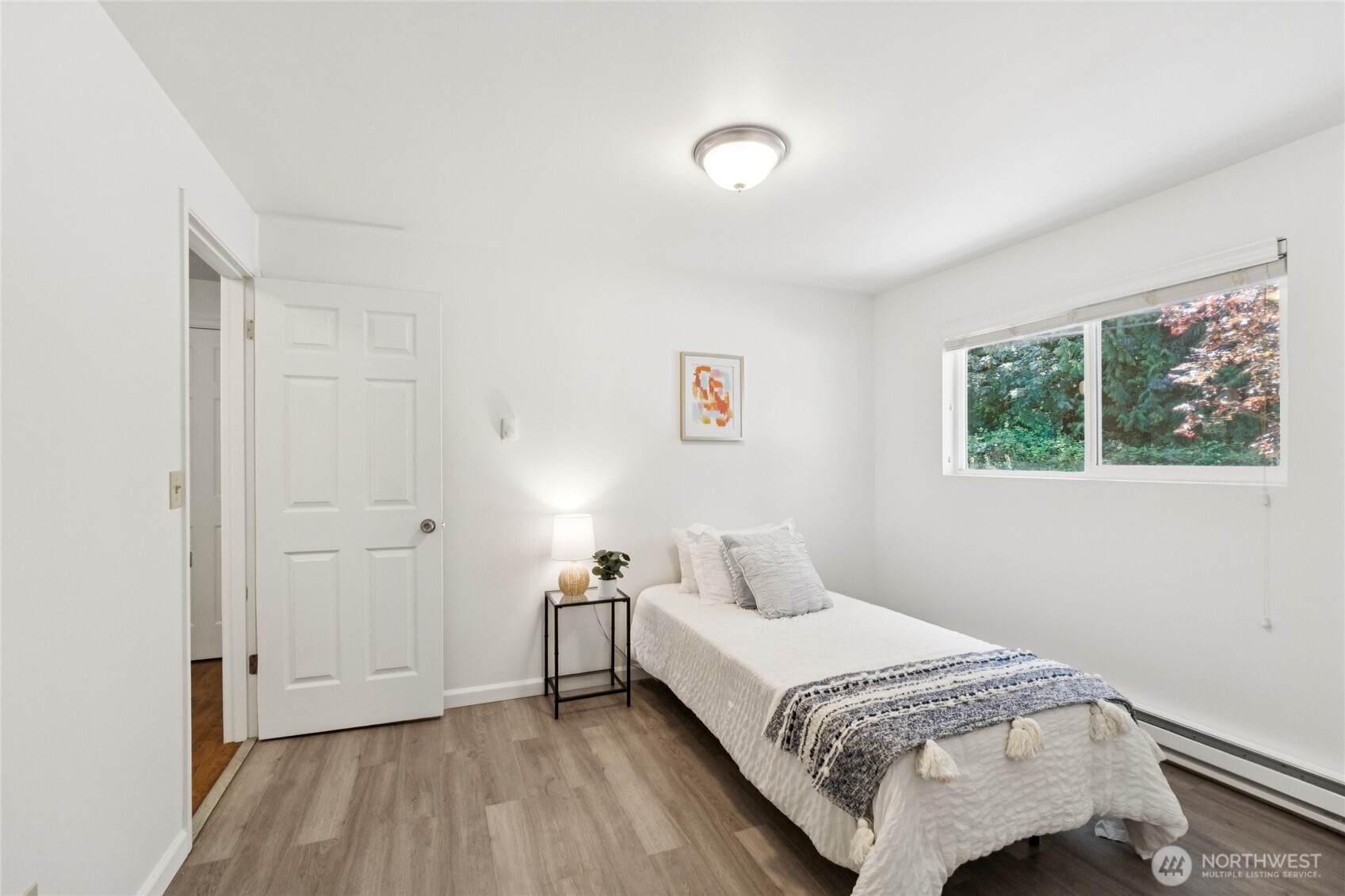 19520 Grannis Road , Bothell, WA 98012