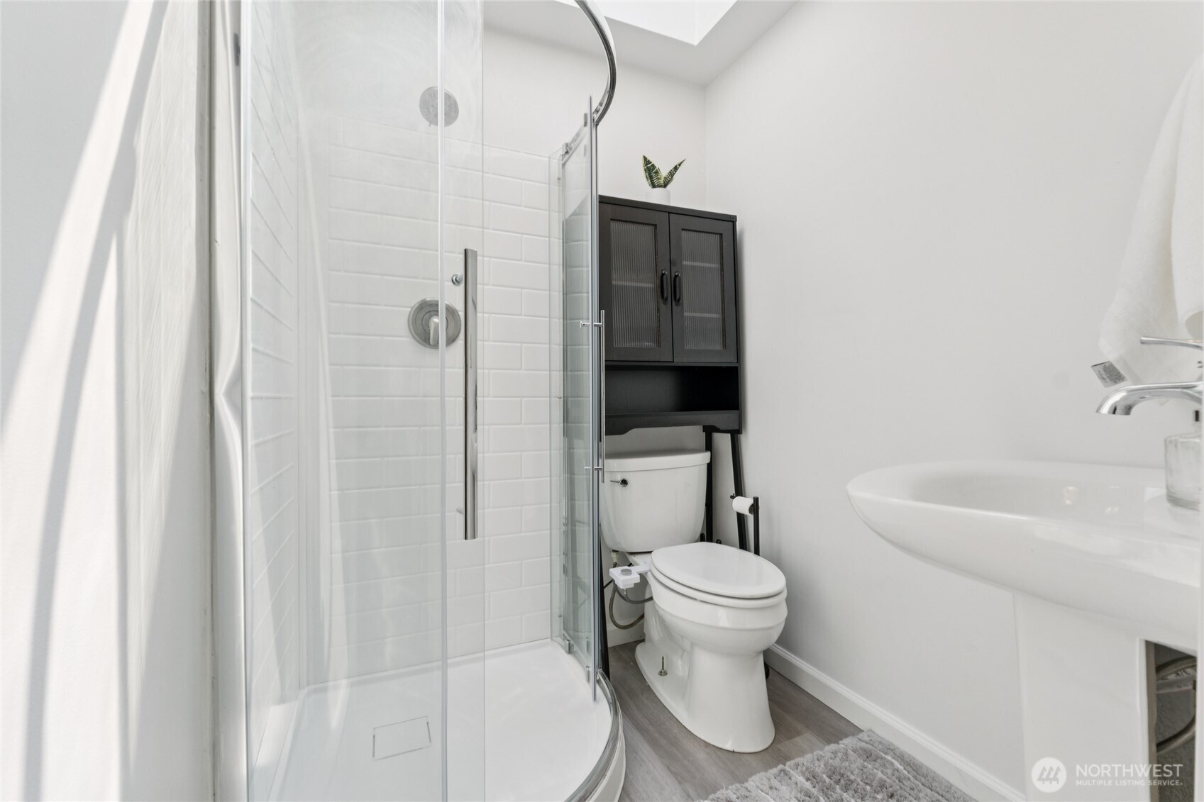 19520 Grannis Road , Bothell, WA 98012