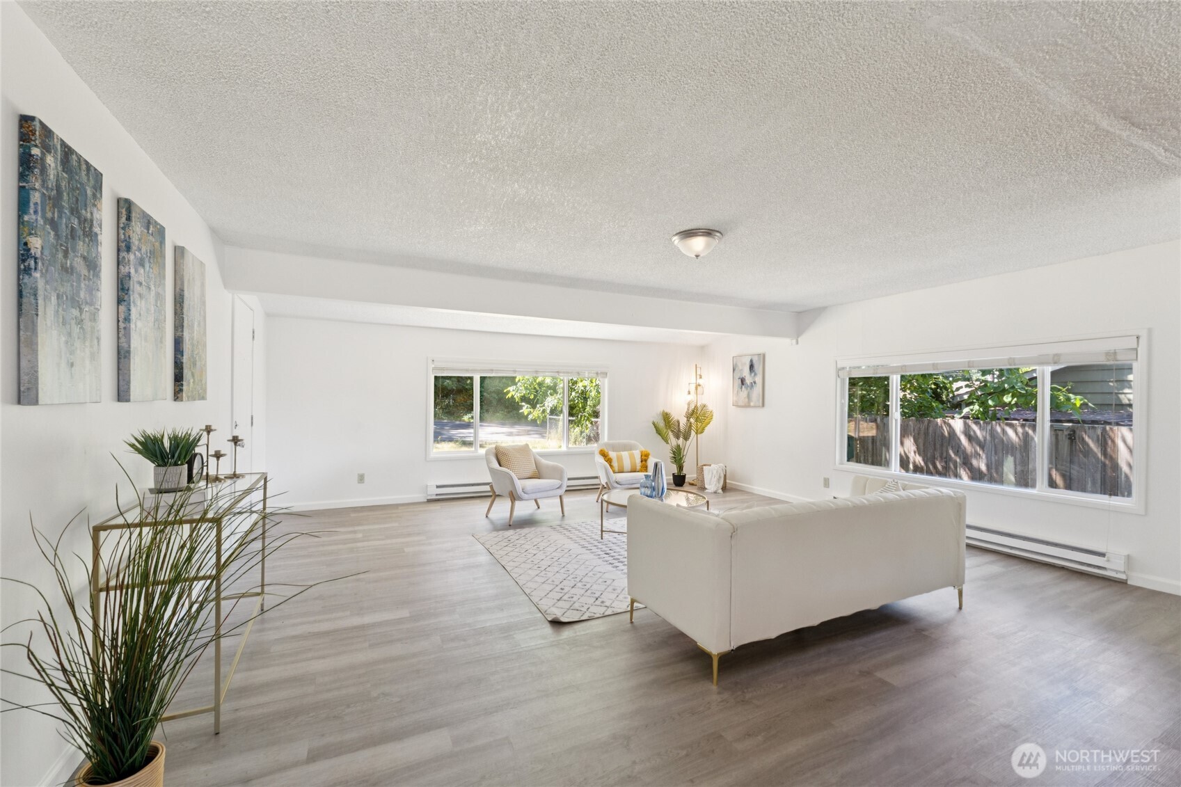 19520 Grannis Road , Bothell, WA 98012