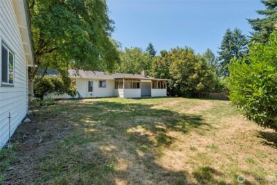19520 Grannis Road , Bothell, WA 98012 - Photo 35