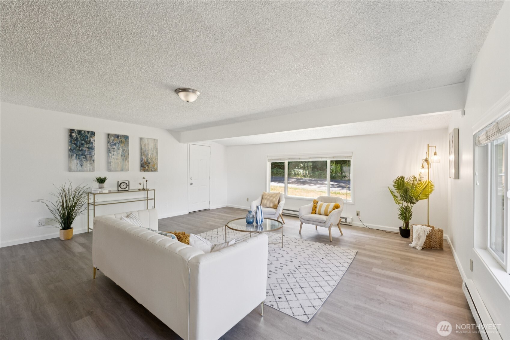 19520 Grannis Road , Bothell, WA 98012