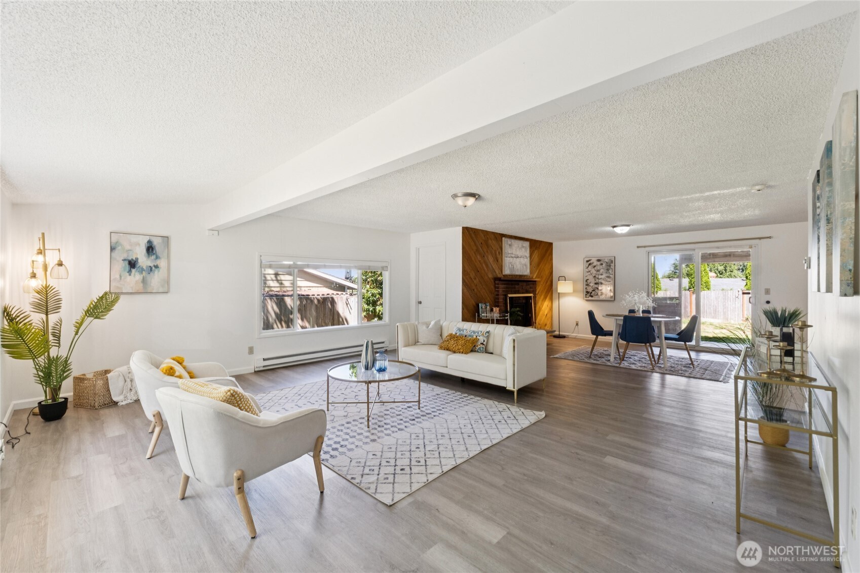 19520 Grannis Road , Bothell, WA 98012