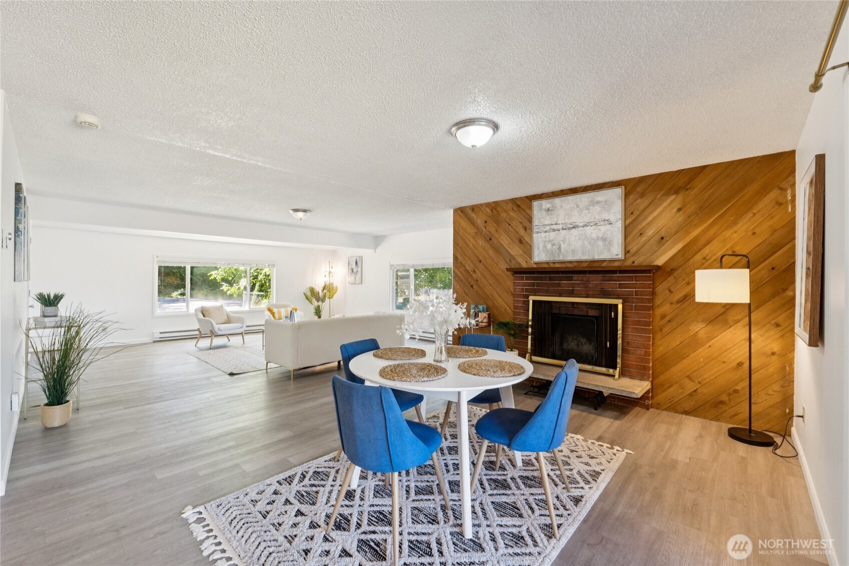 19520 Grannis Road , Bothell, WA 98012