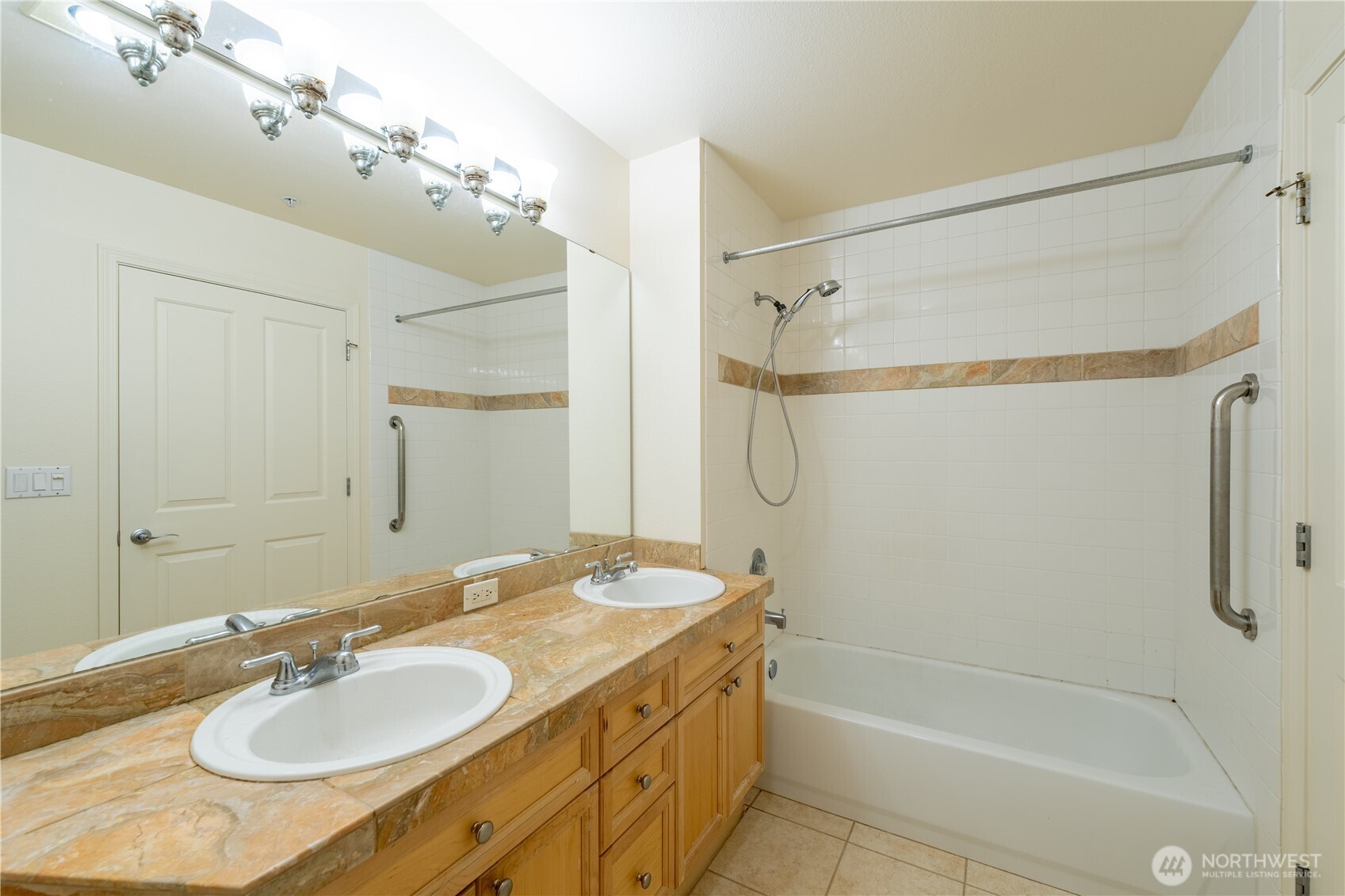 2220 132nd Avenue SE #A102, Bellevue, WA 98005