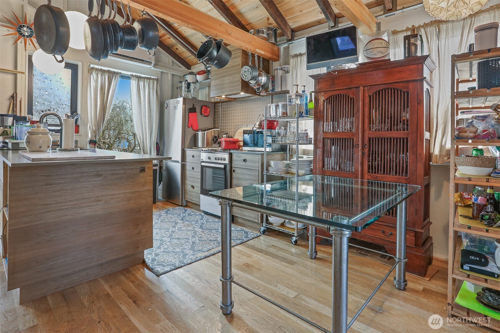 3868 16th Avenue SW, Seattle, WA 98106