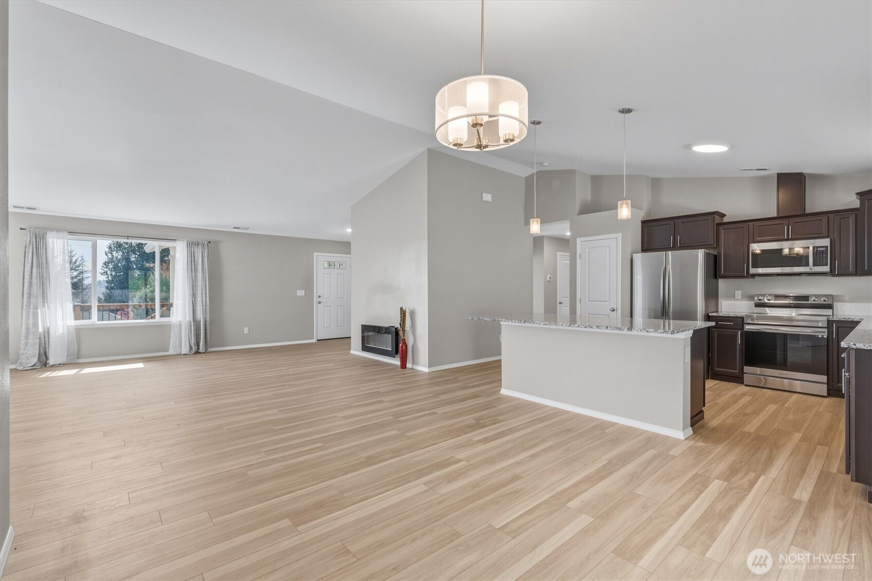 9 Curtis , Longview, WA 98632