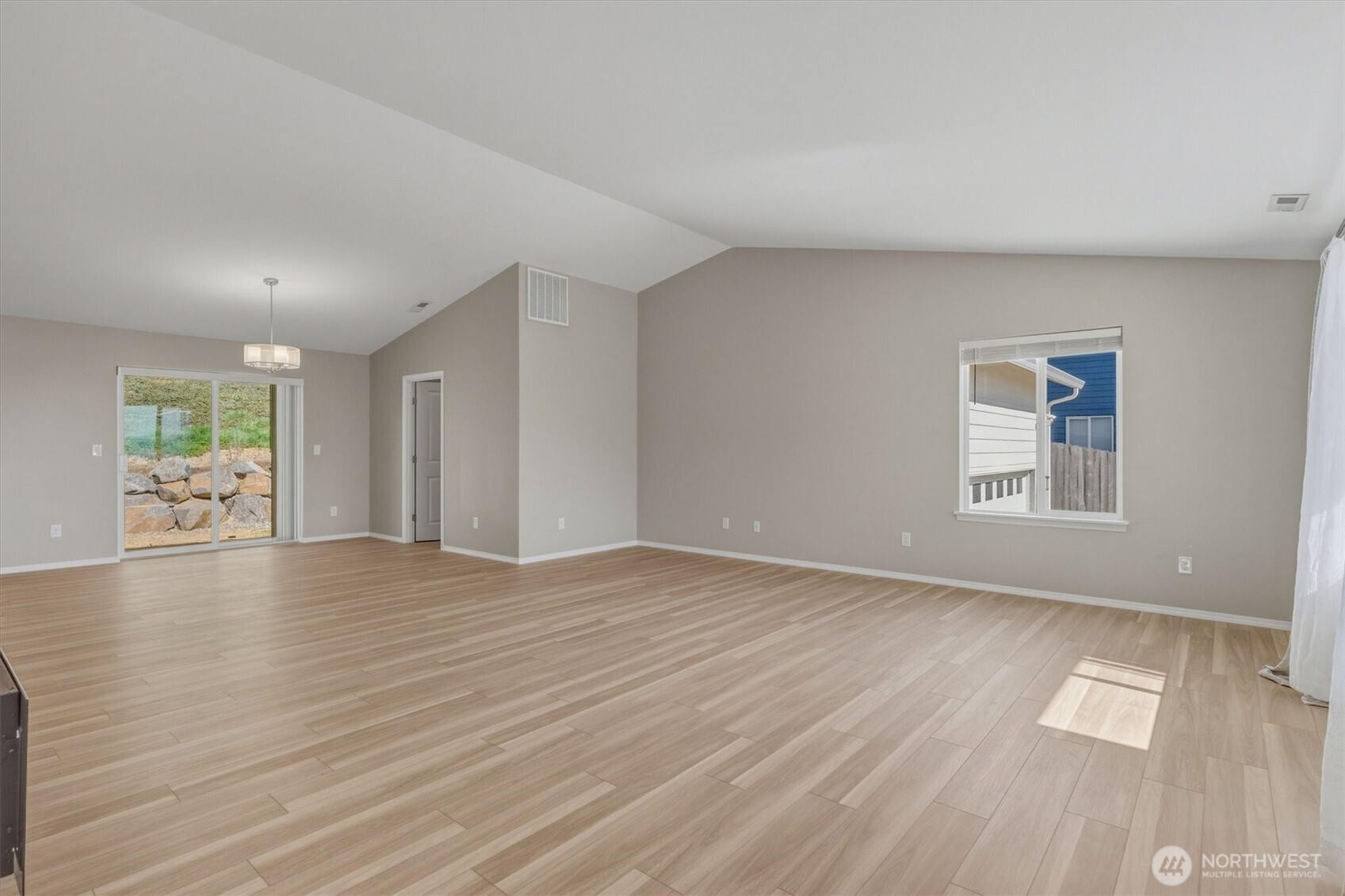 9 Curtis , Longview, WA 98632