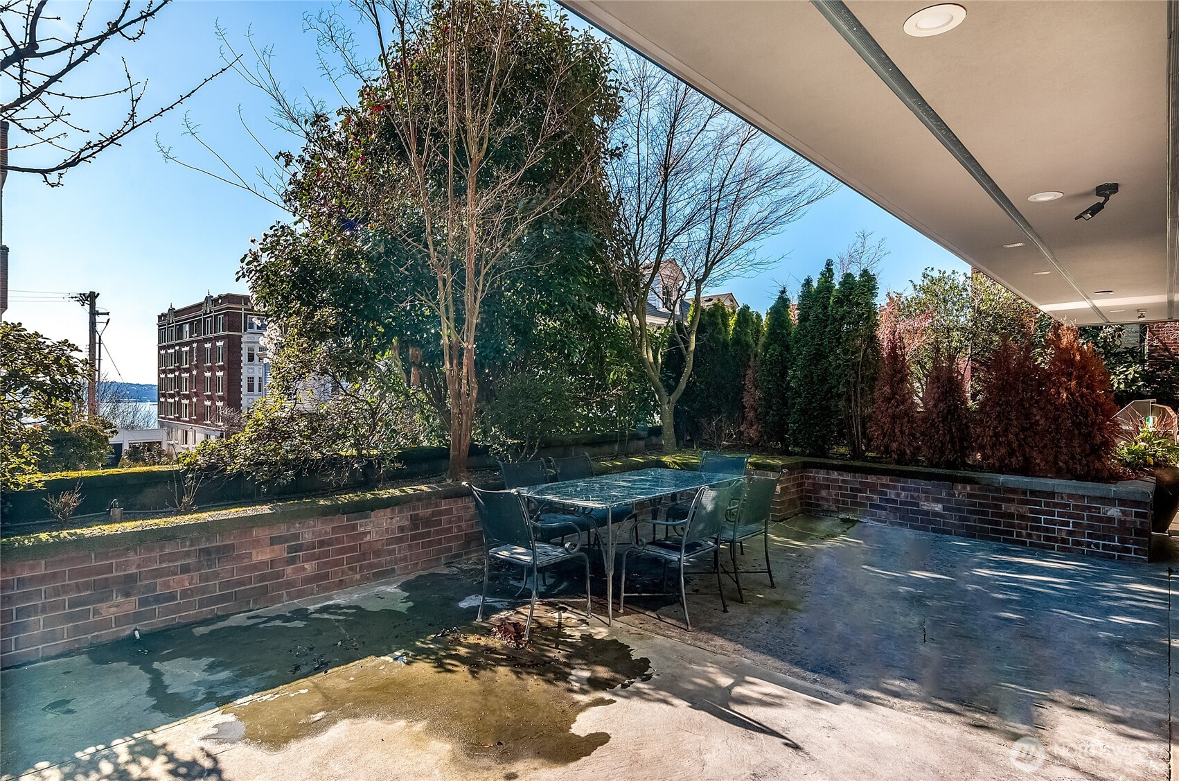 21 W Comstock Street #102, Seattle, WA 98119