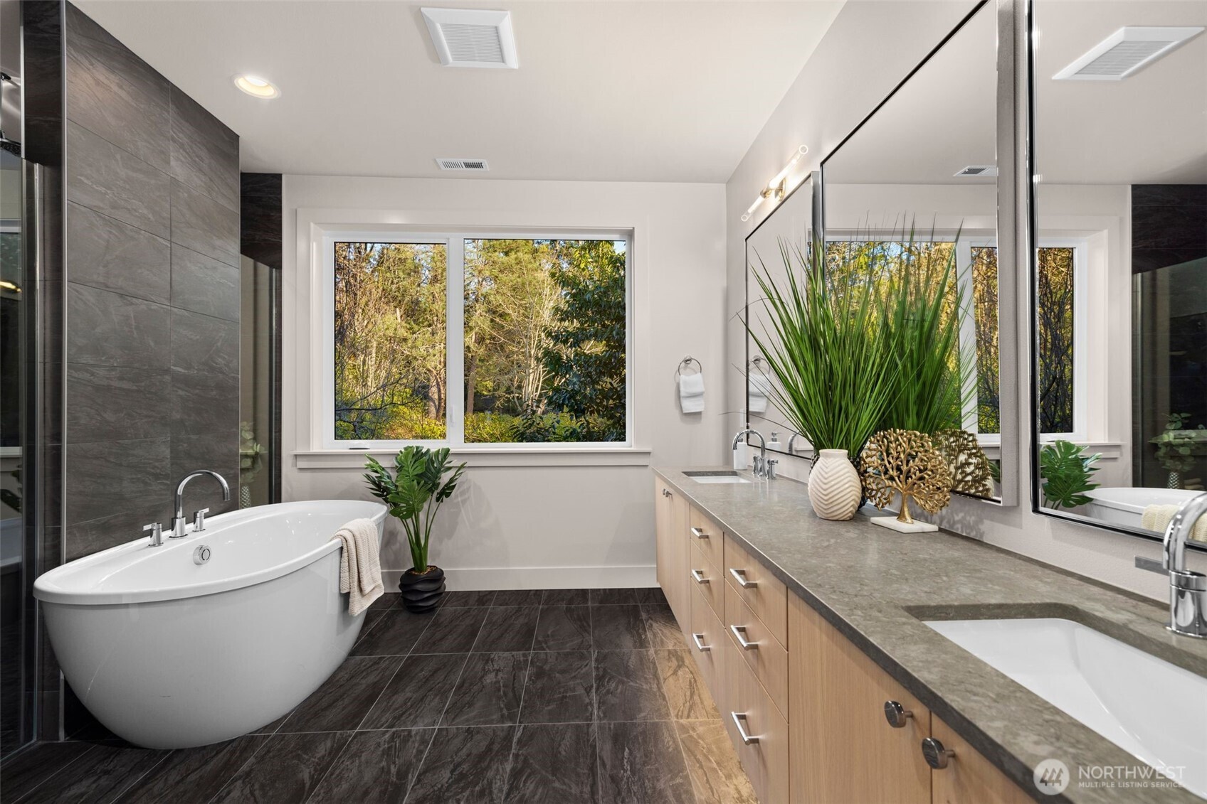 7010 NE 134th Street , Kirkland, WA 98034