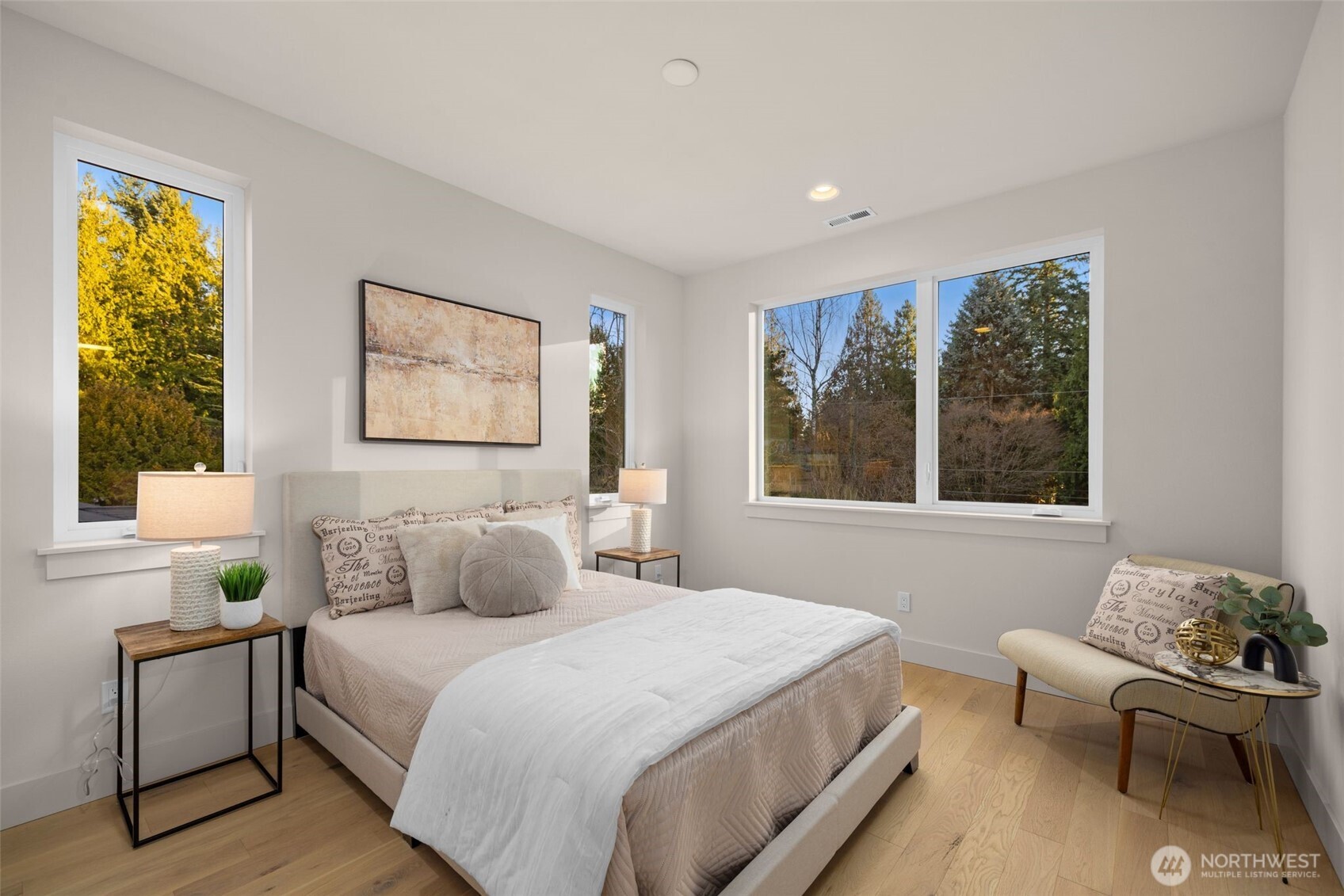 7010 NE 134th Street , Kirkland, WA 98034