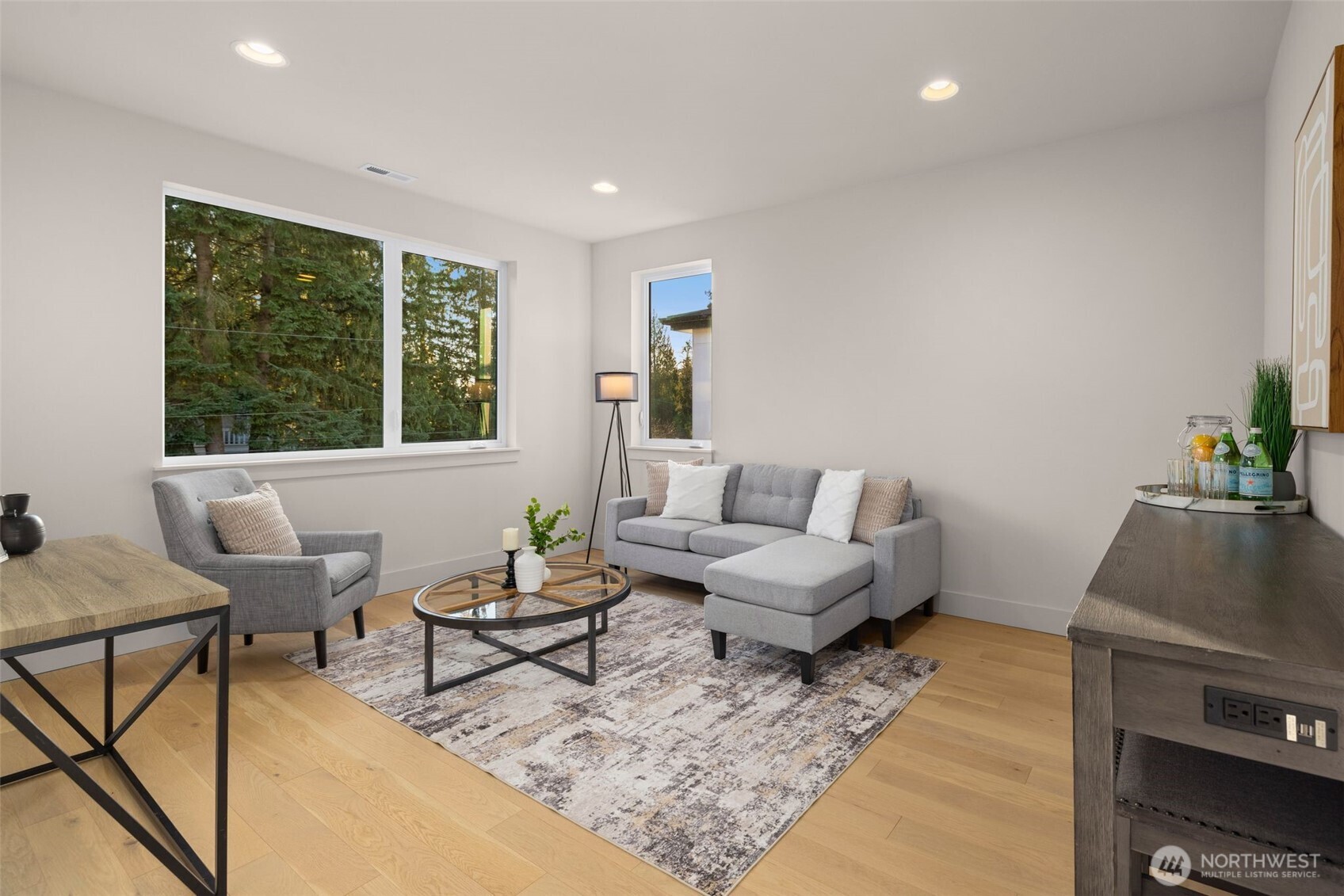 7010 NE 134th Street , Kirkland, WA 98034