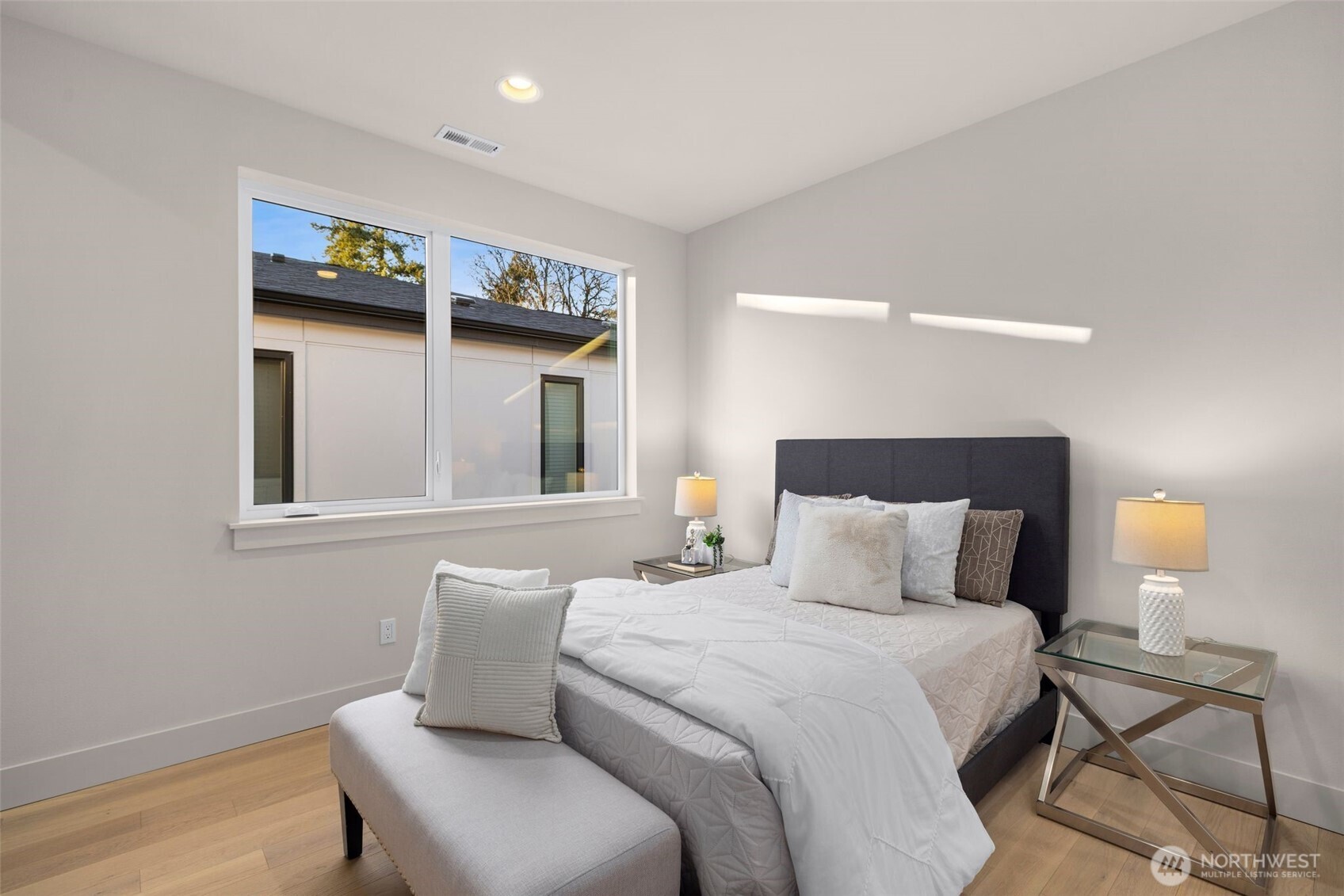 7010 NE 134th Street , Kirkland, WA 98034