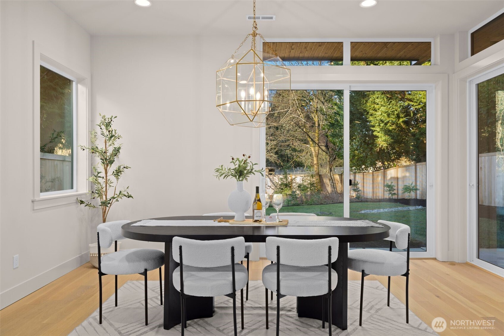 7010 NE 134th Street , Kirkland, WA 98034