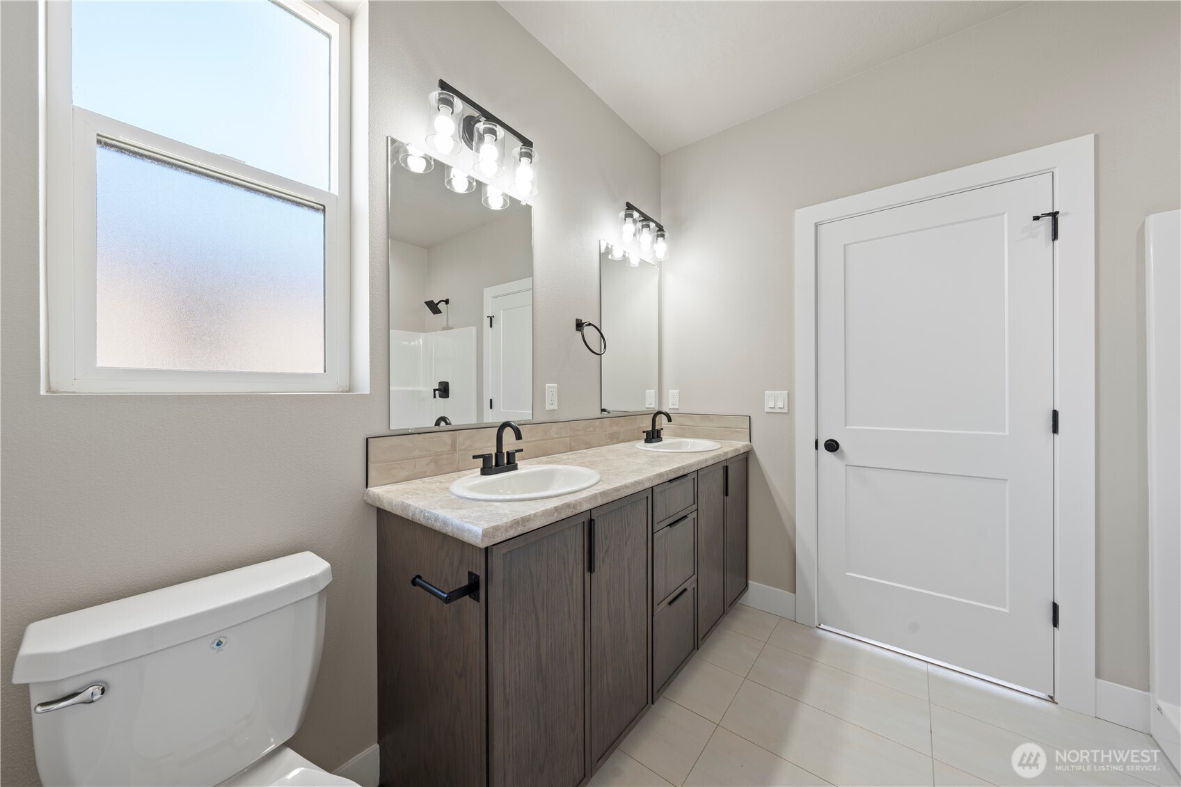 4319 W Surf Scoter Street , Moses Lake, WA 98837