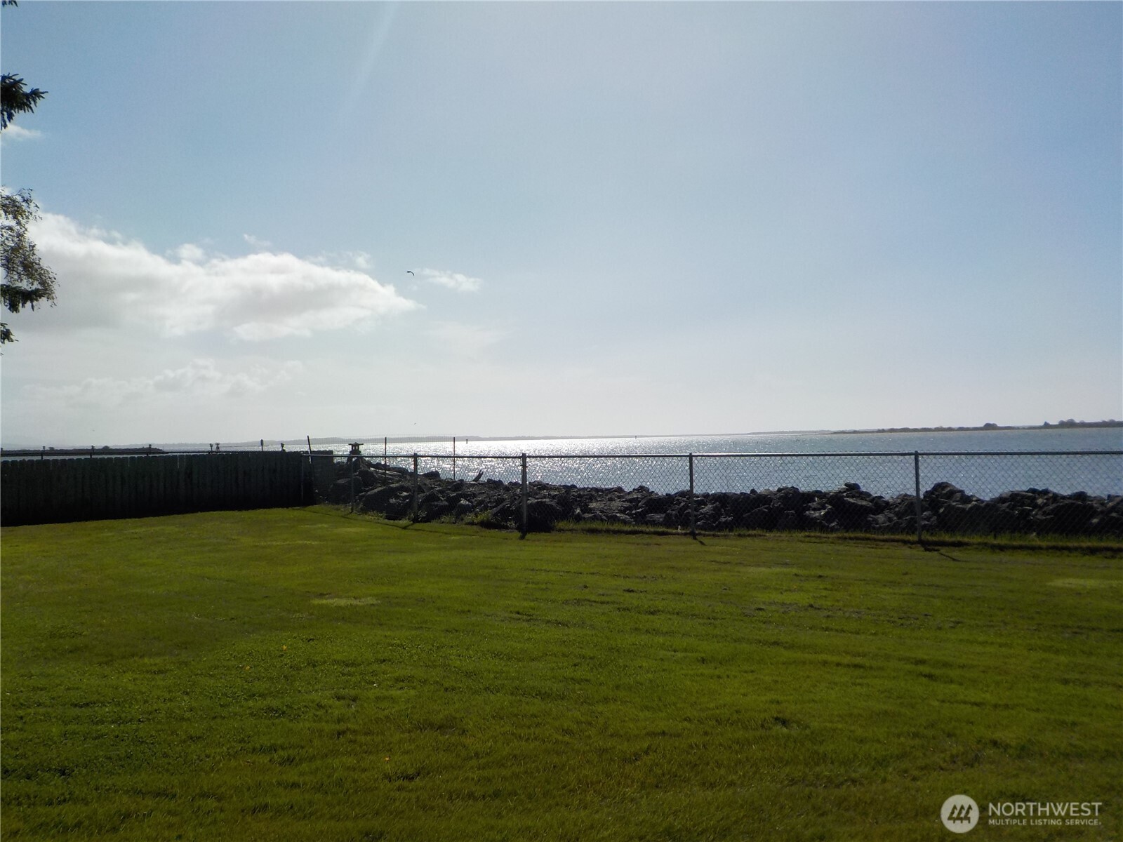 830 Riverview LN , Chinook, WA 98614