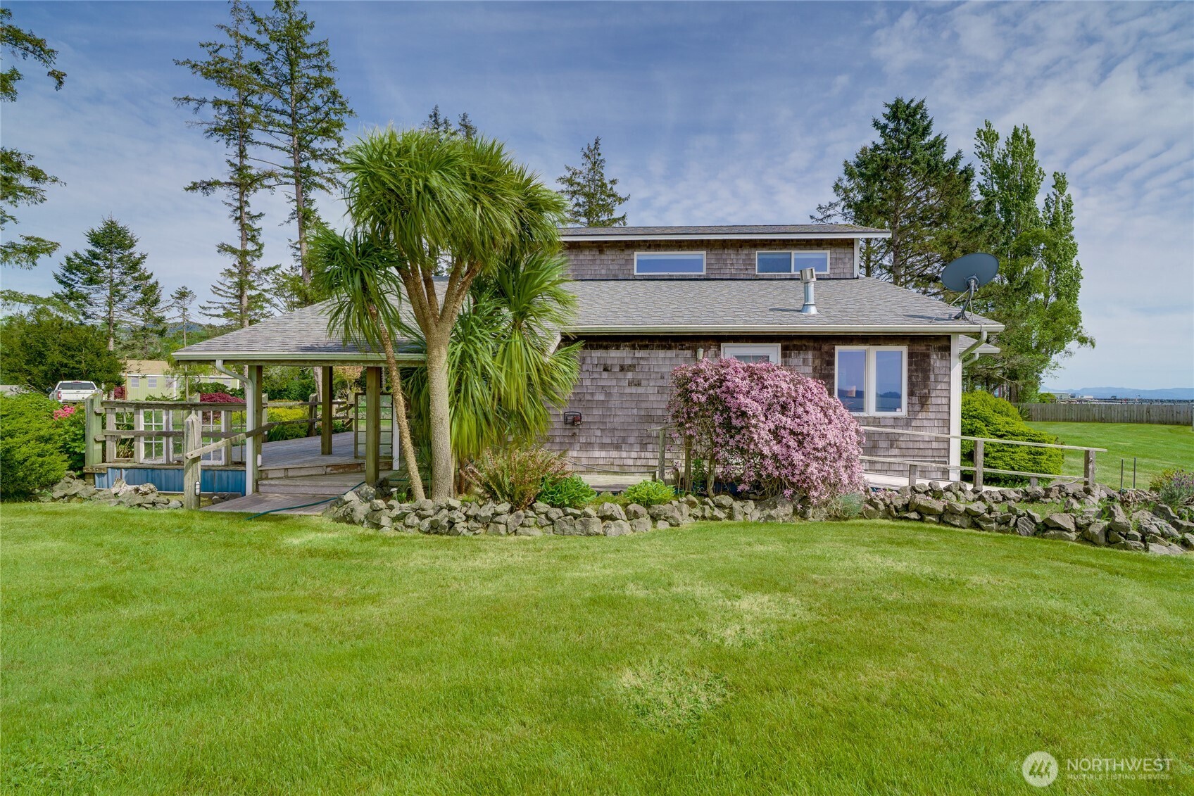 830 Riverview LN , Chinook, WA 98614