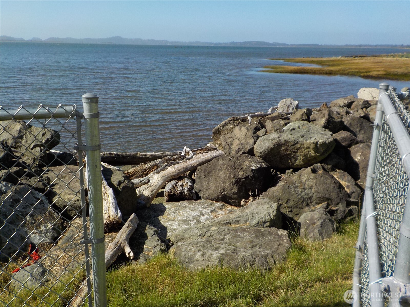 830 Riverview LN , Chinook, WA 98614