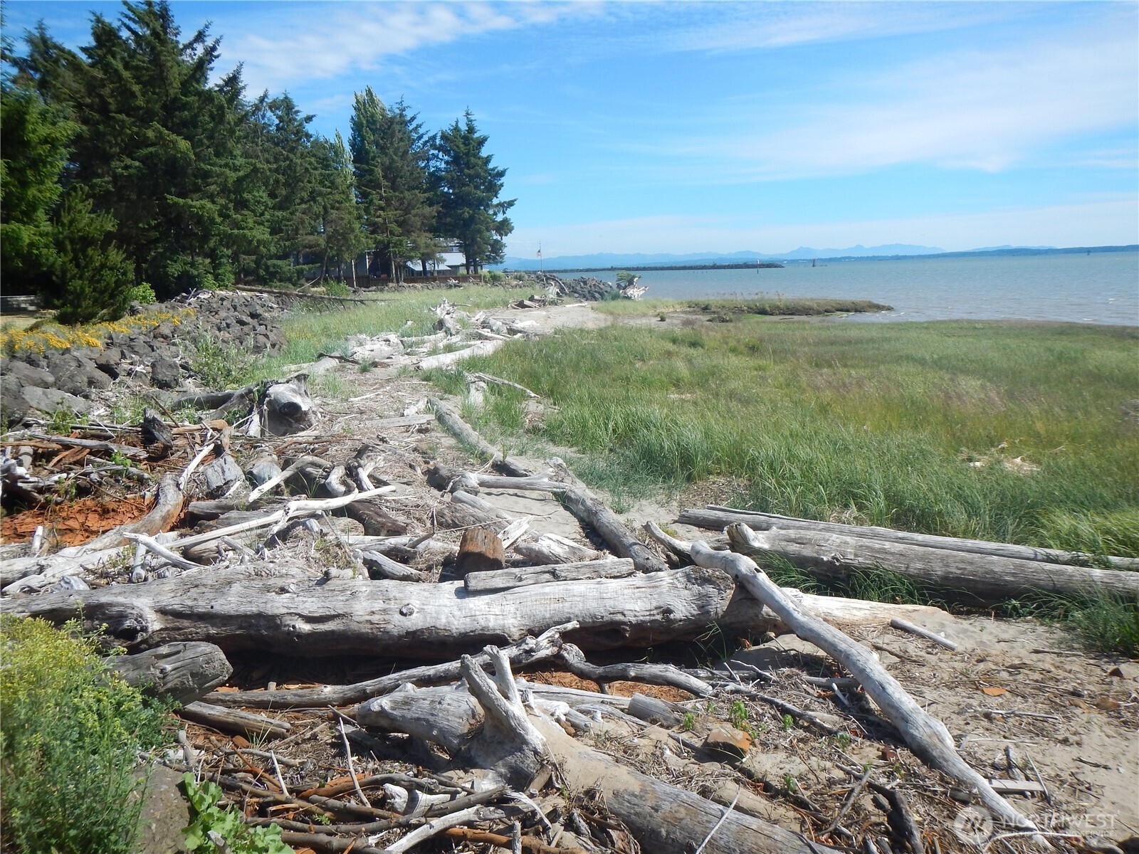 830 Riverview LN , Chinook, WA 98614