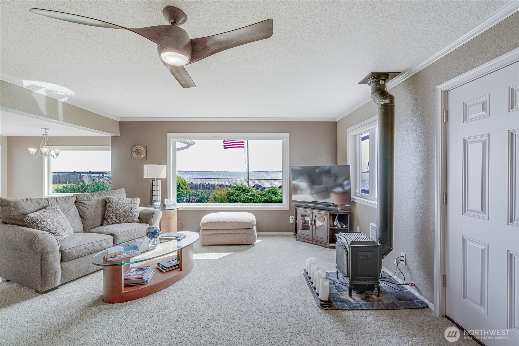 830 Riverview LN , Chinook, WA 98614