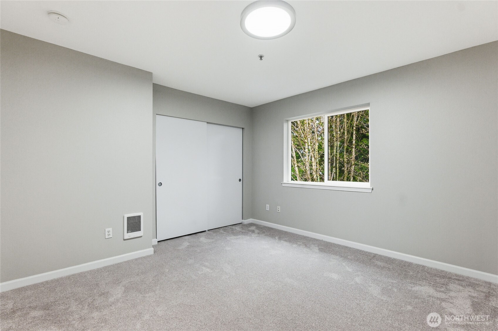 1814 I Street NE #202, Auburn, WA 98002