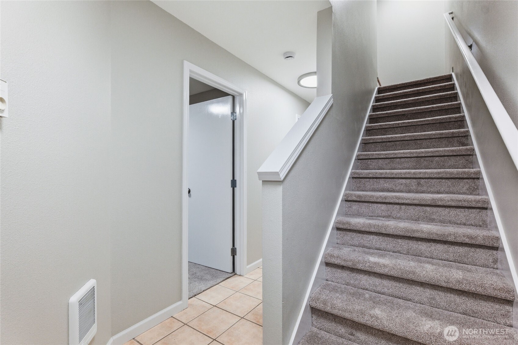 1814 I Street NE #202, Auburn, WA 98002