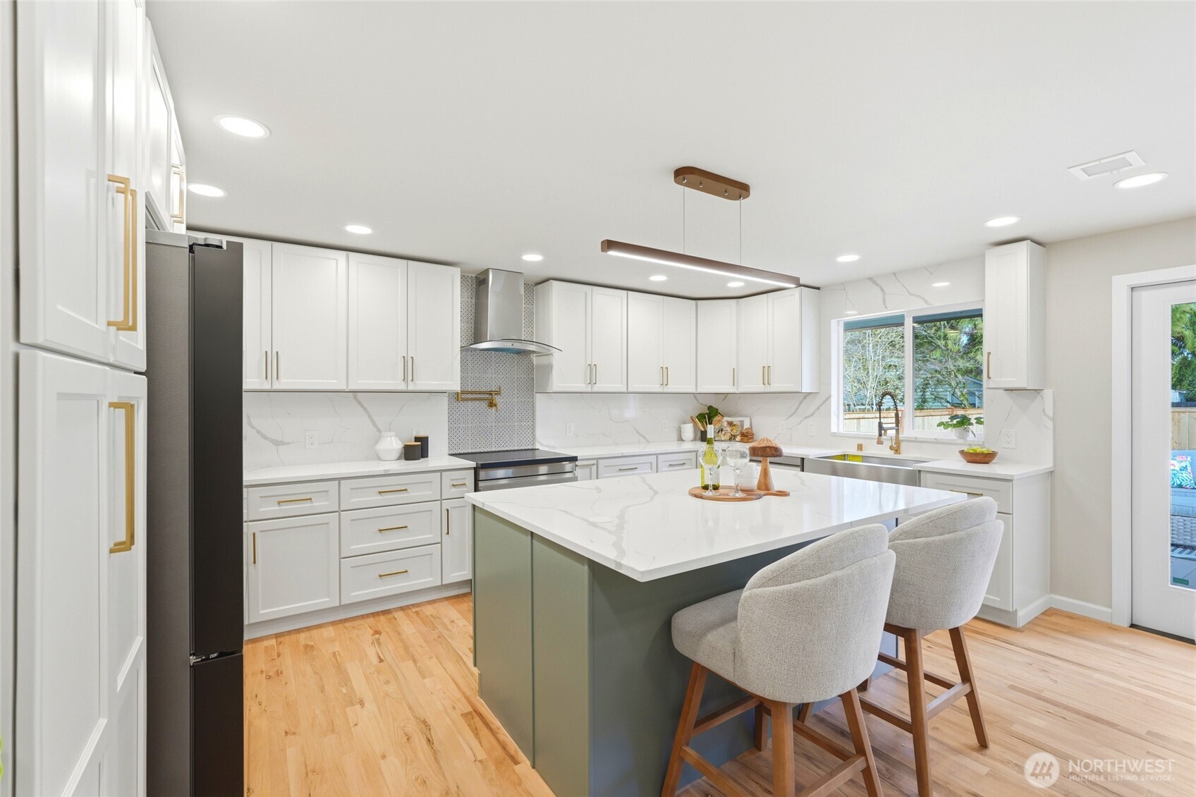 8810 NE 138th Street , Kirkland, WA 98034