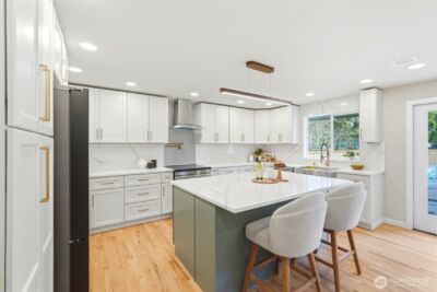 8810 NE 138th Street , Kirkland, WA 98034 - Photo 12