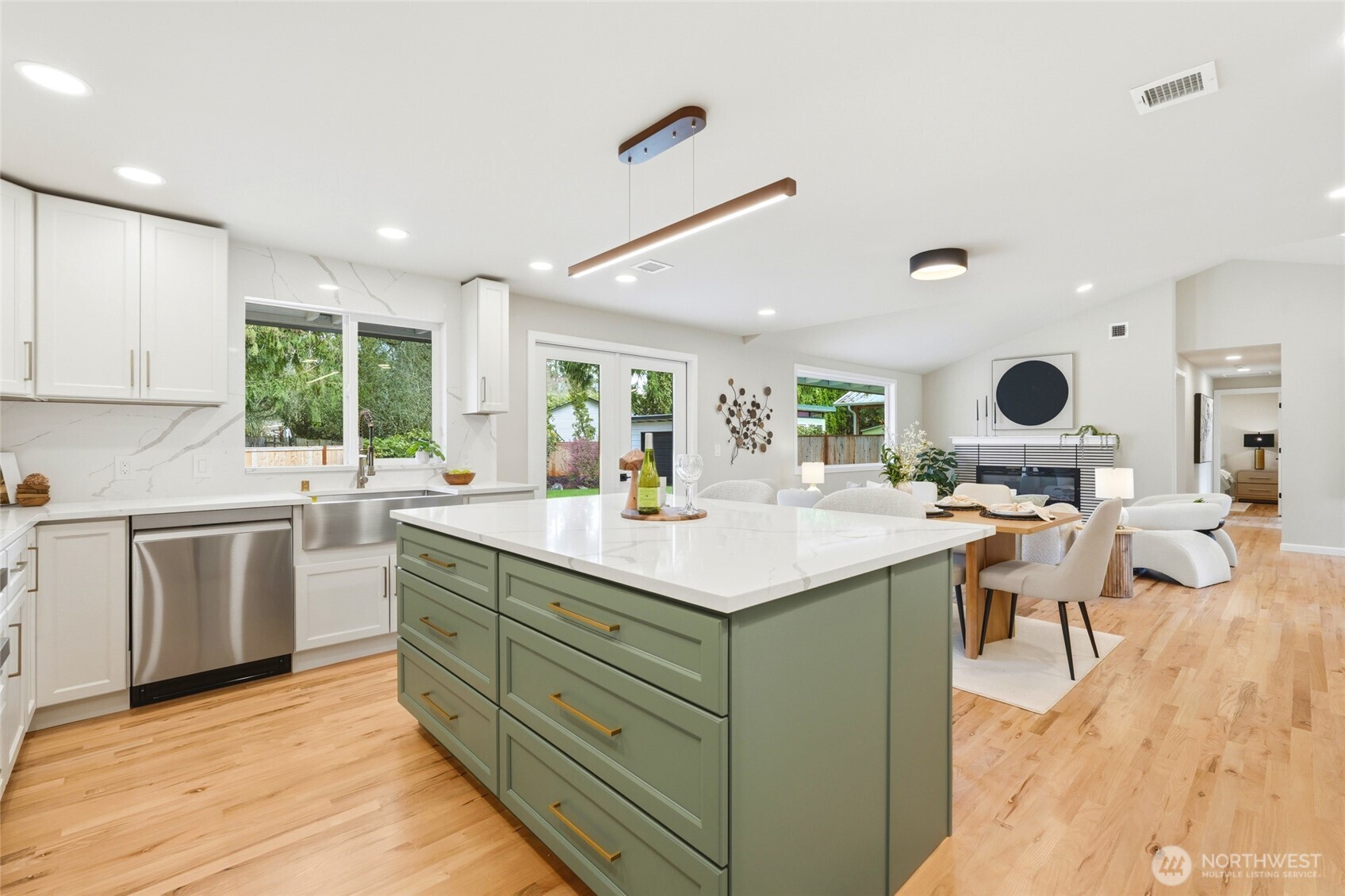 8810 NE 138th Street , Kirkland, WA 98034