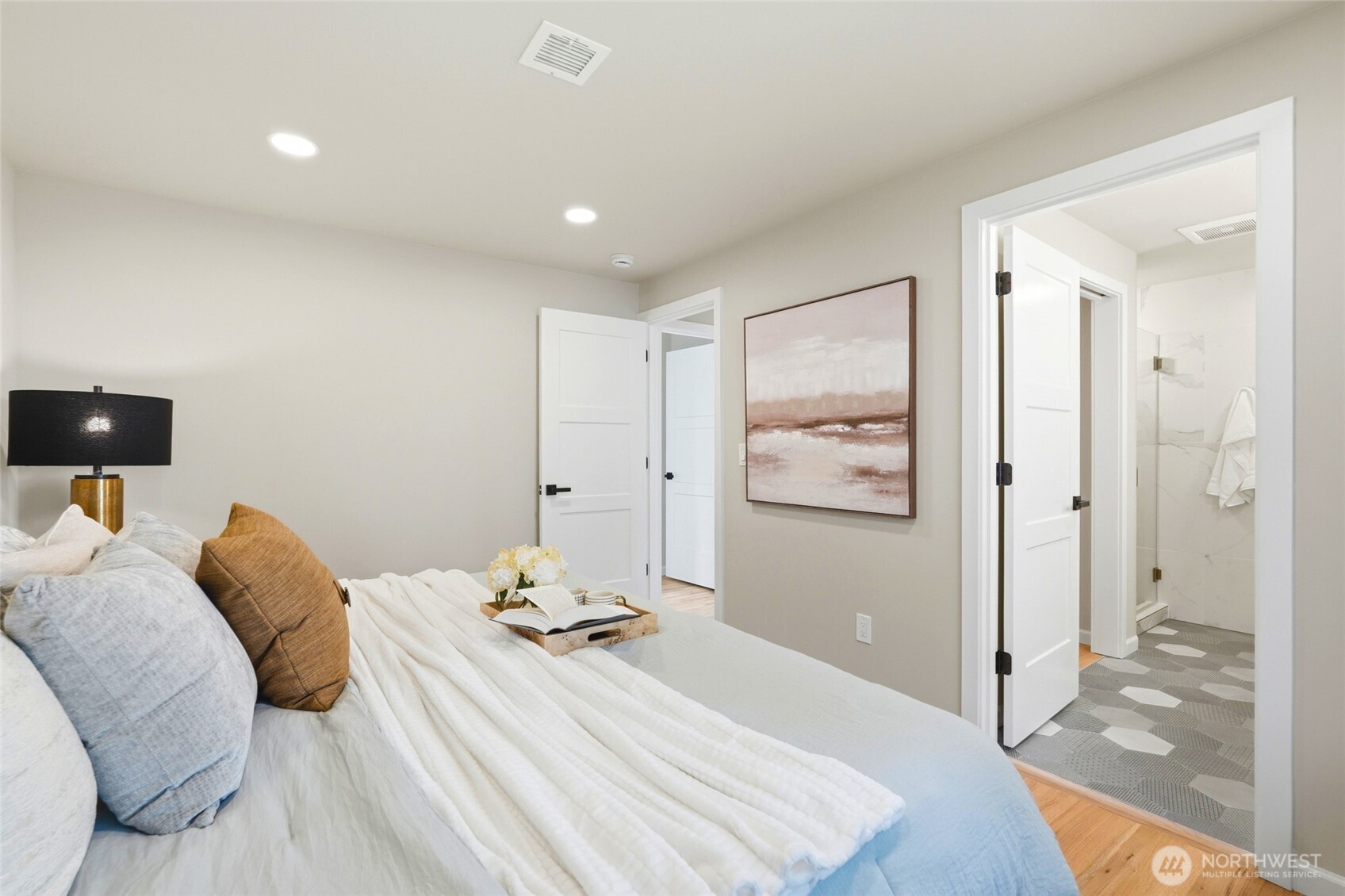 8810 NE 138th Street , Kirkland, WA 98034