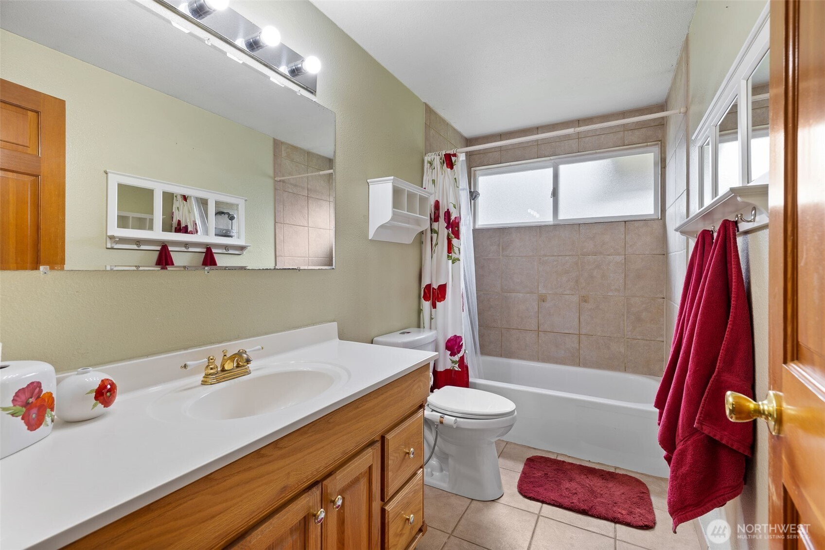 11626 111th Avenue NE, Kirkland, WA 98034