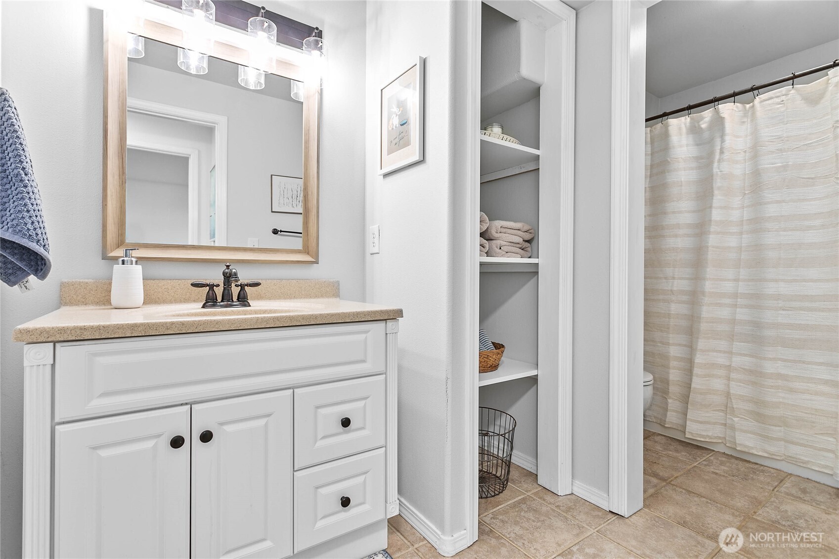 1956 S Springfield Court , Bellingham, WA 98229