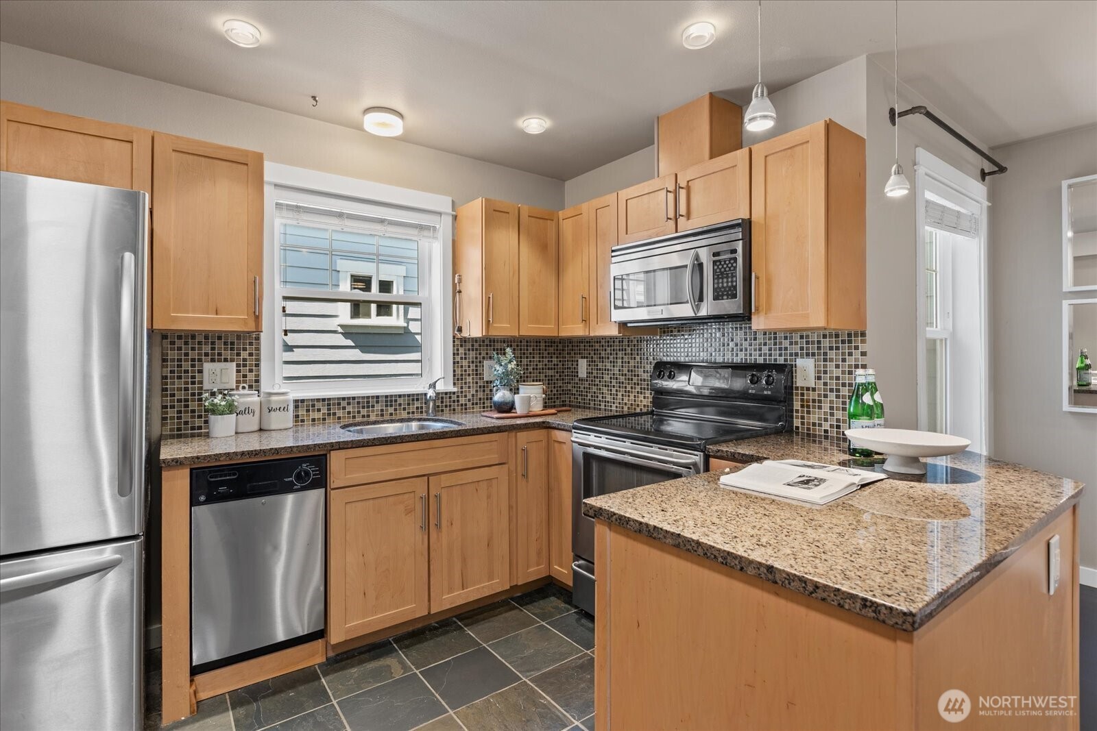 1108 29th Avenue S #B, Seattle, WA 98144