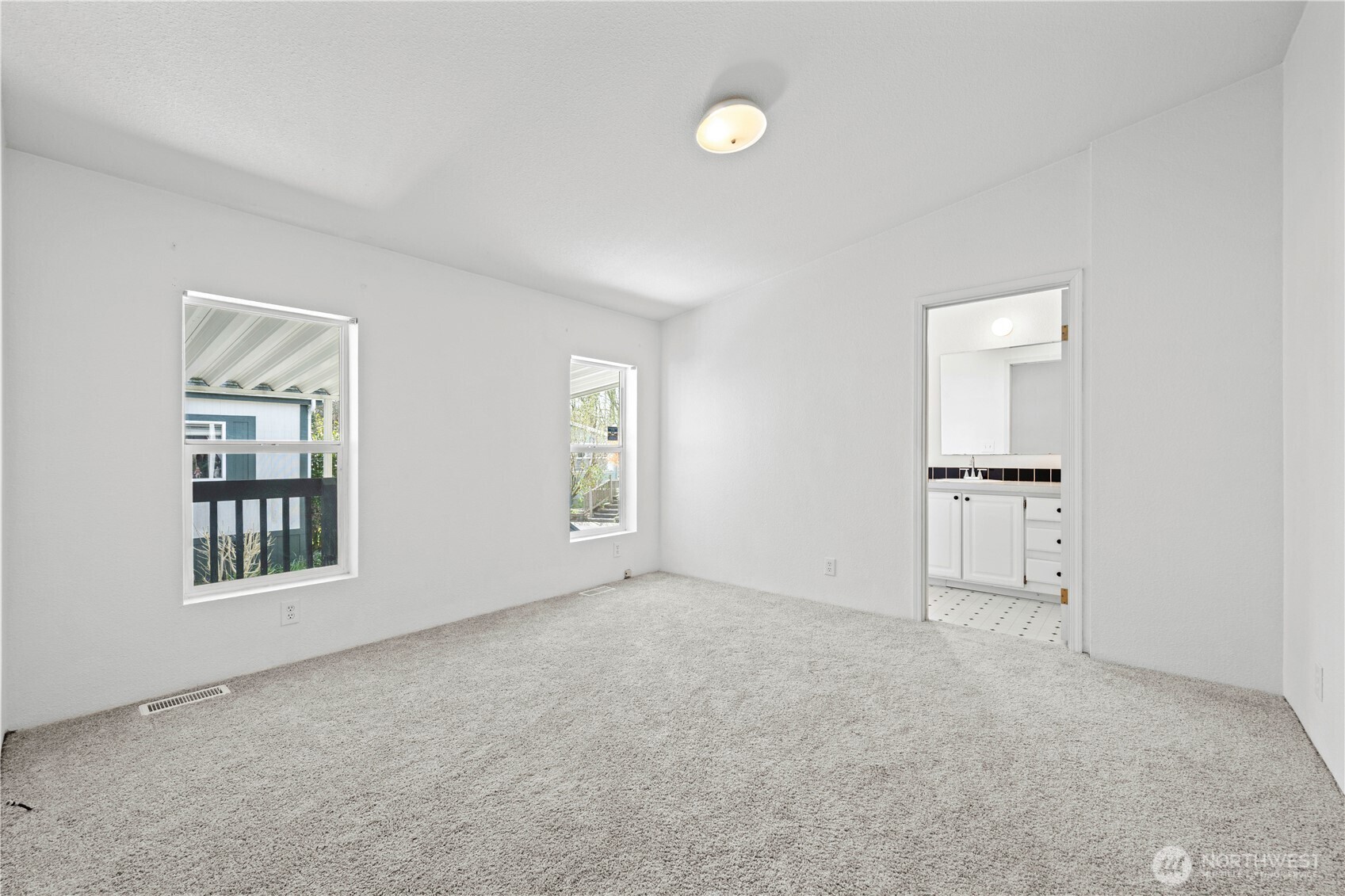 11100 4th Avenue W #22, Everett, WA 98204