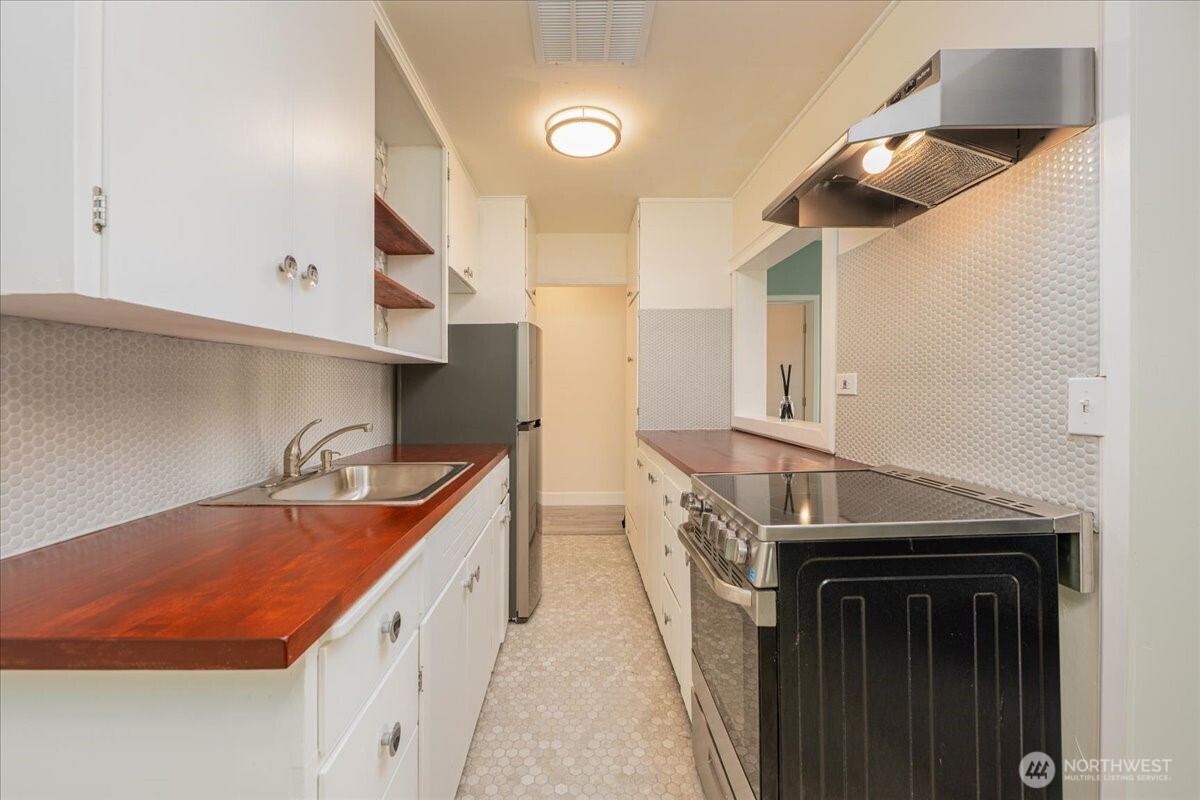 7 Harrison Street #20, Seattle, WA 98109