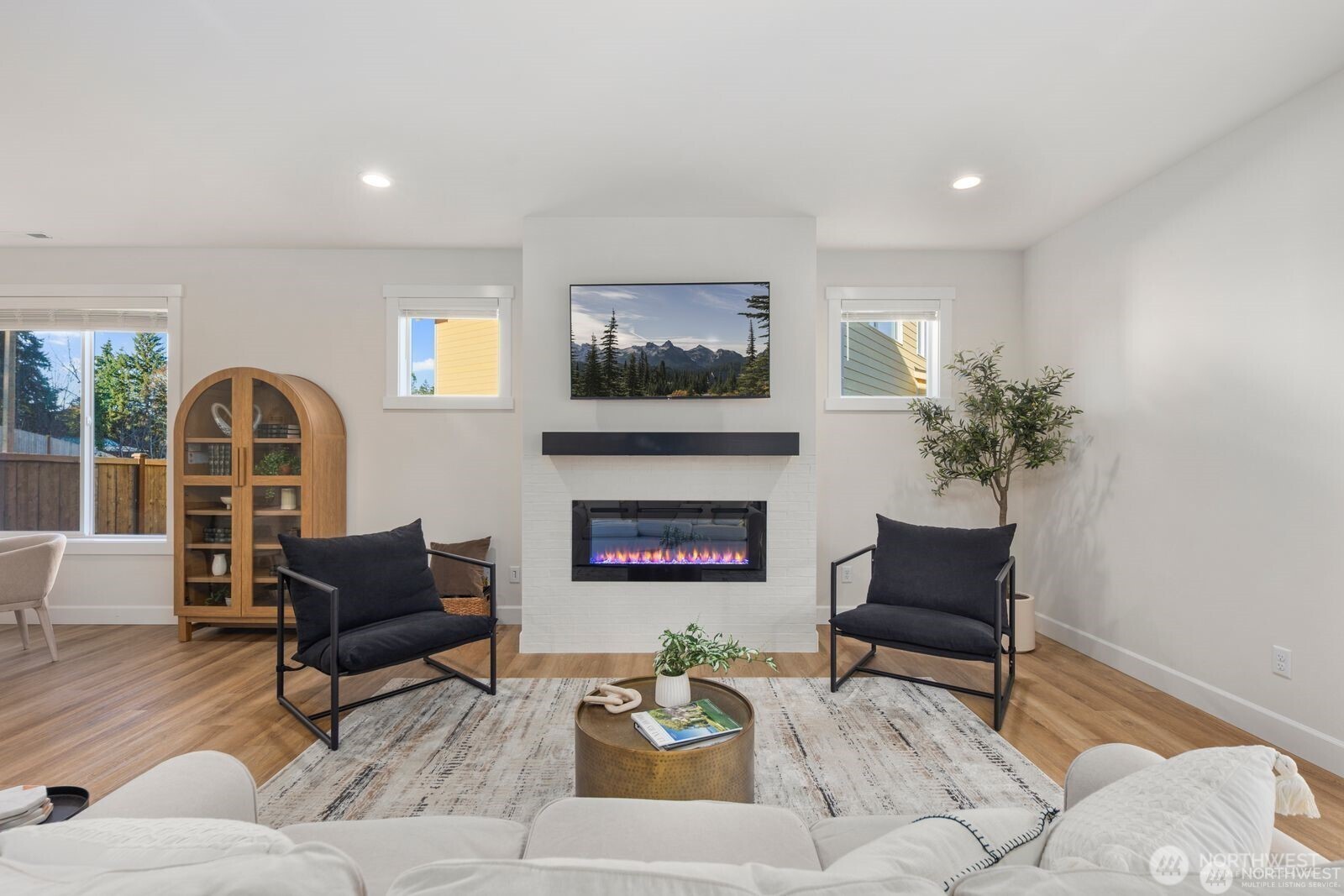 1409 60th Avenue NE, Tacoma, WA 98422