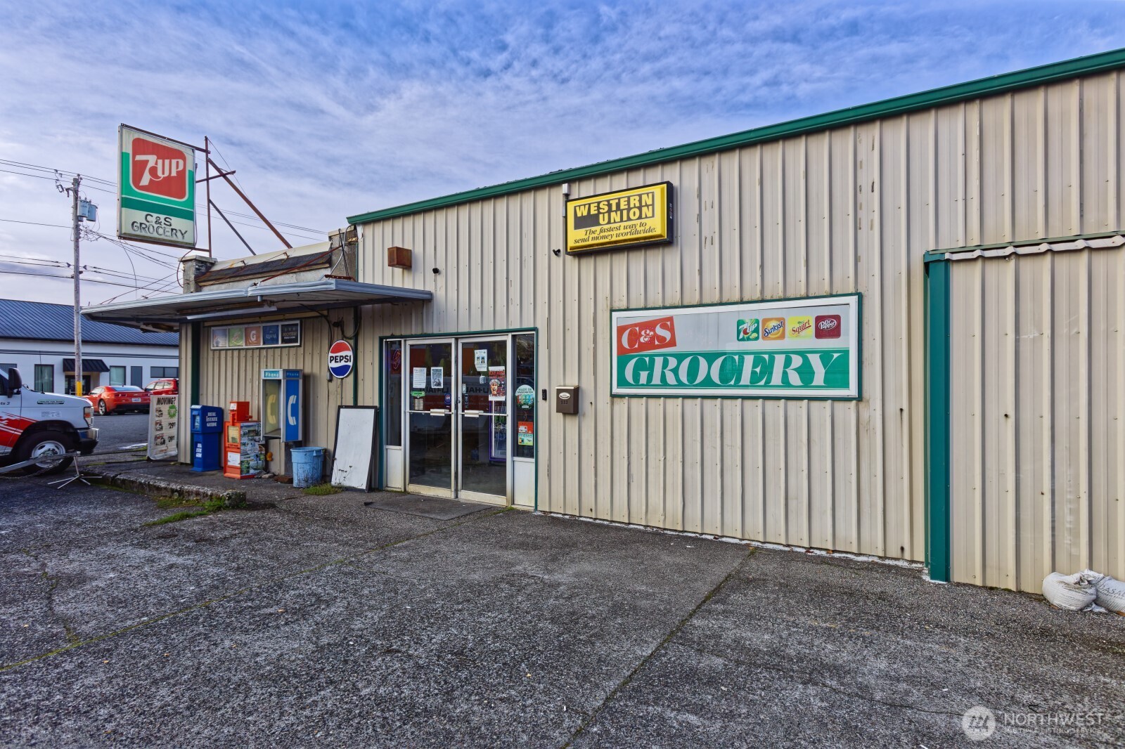 112 W Main Street , Elma, WA 98541