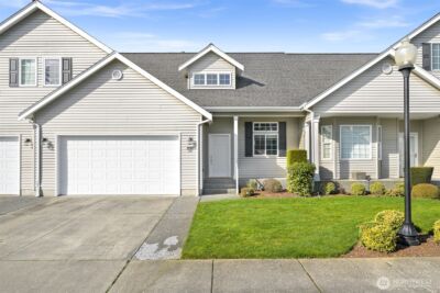 1725 Harrison Place #104, Lynden, WA 98264