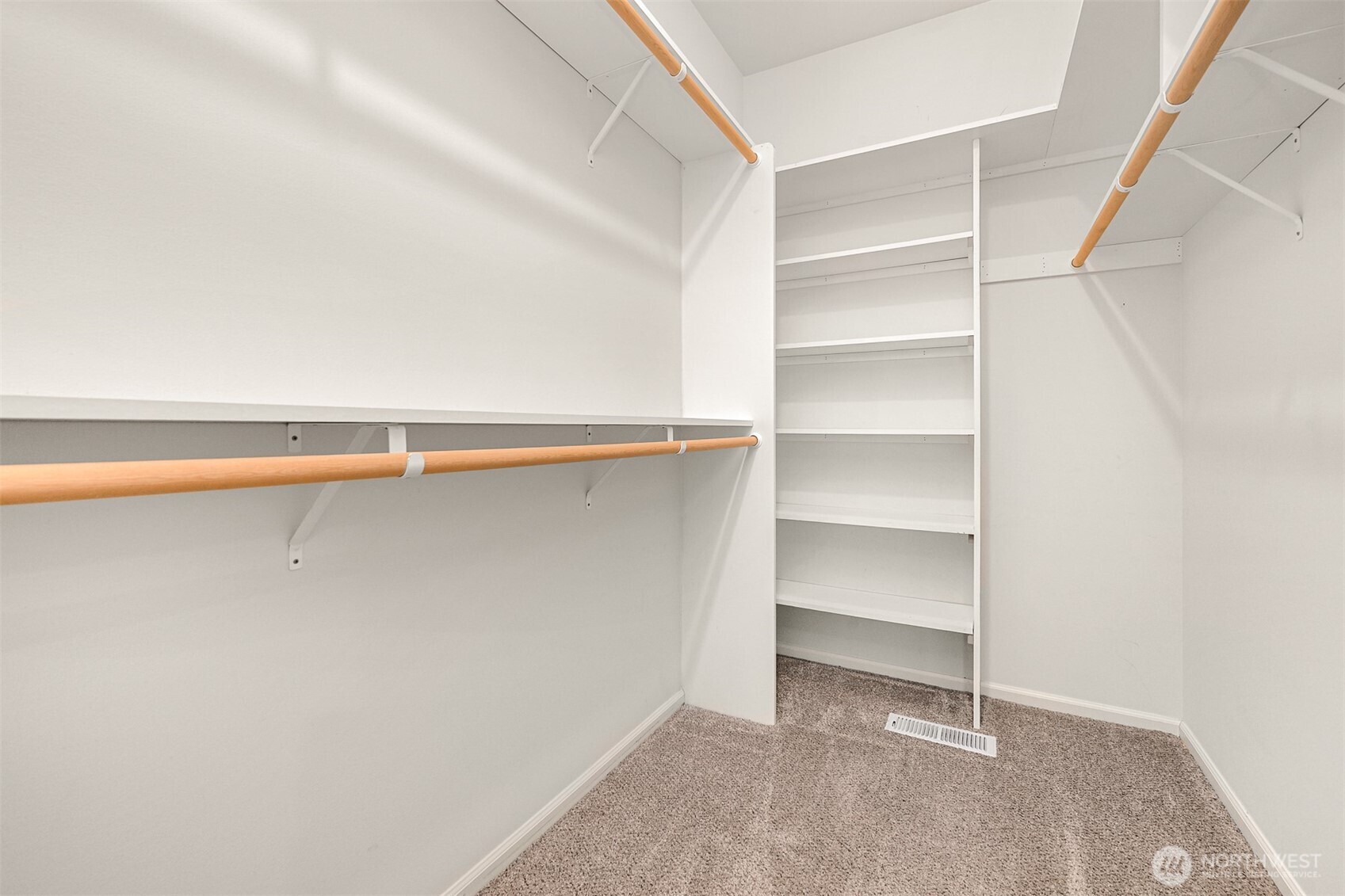 1725 Harrison Place #104, Lynden, WA 98264